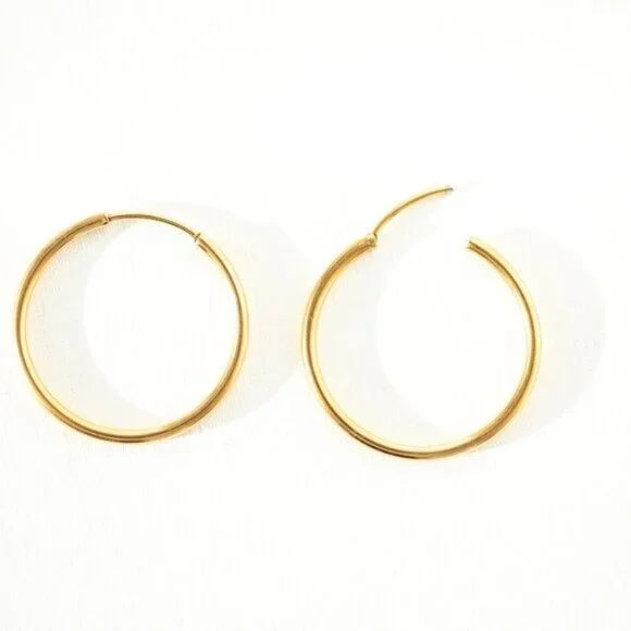 Minimalist Gold Hoop Earrings Waterproof 30mm Lightweight Hoops  Everyday - Picture 3 of 8